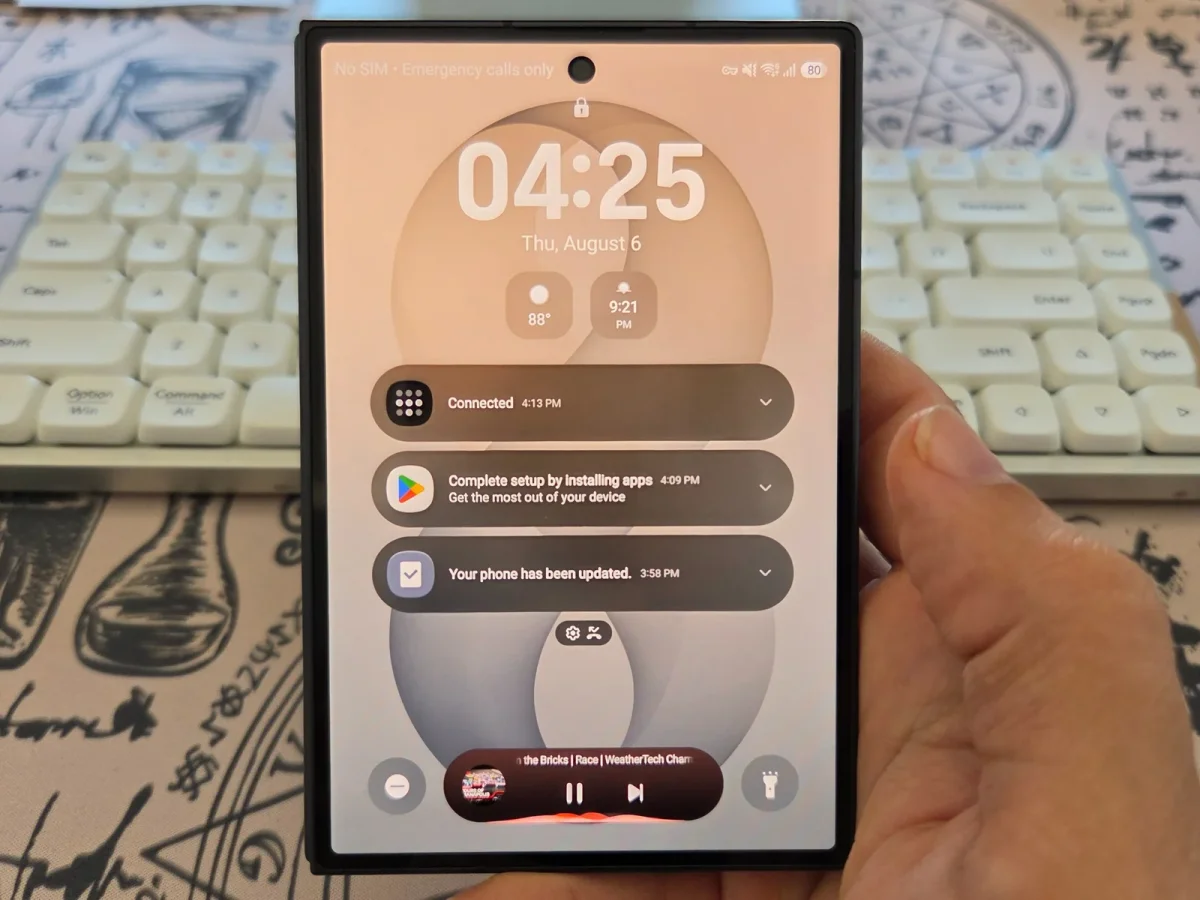Samsung Galaxy Z Fold 8